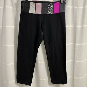 Lululemon crops black 8